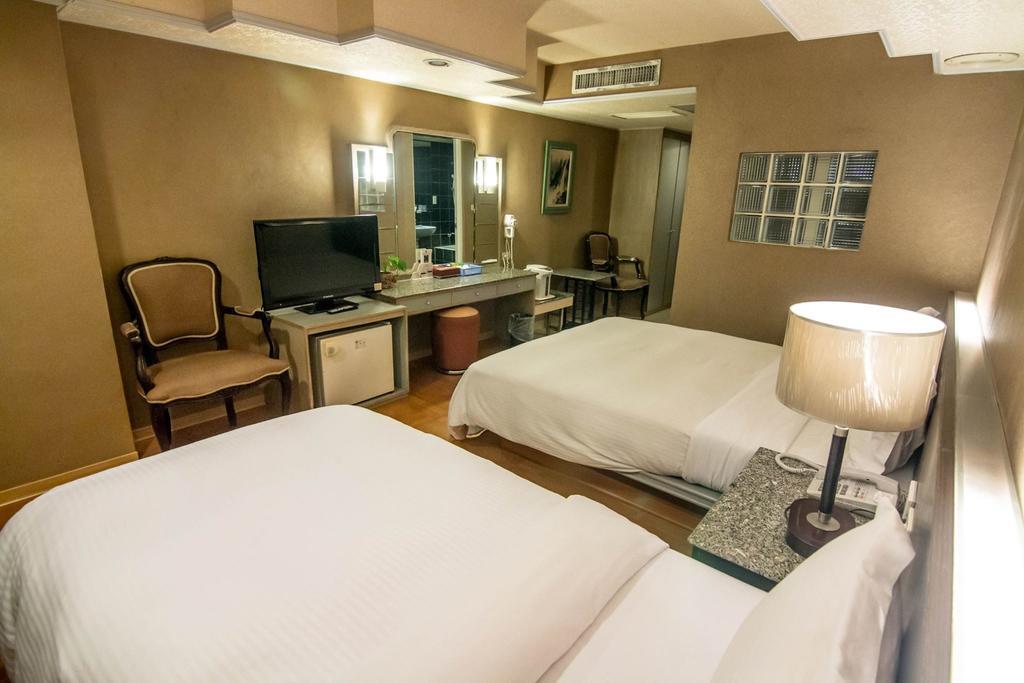 แคทเธอรีน พลาซ่า โฮเต็ล Hotel เกาสง ภายนอก รูปภาพ