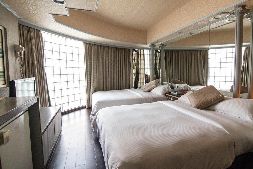 แคทเธอรีน พลาซ่า โฮเต็ล Hotel เกาสง ภายนอก รูปภาพ