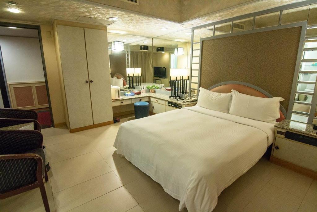 แคทเธอรีน พลาซ่า โฮเต็ล Hotel เกาสง ภายนอก รูปภาพ