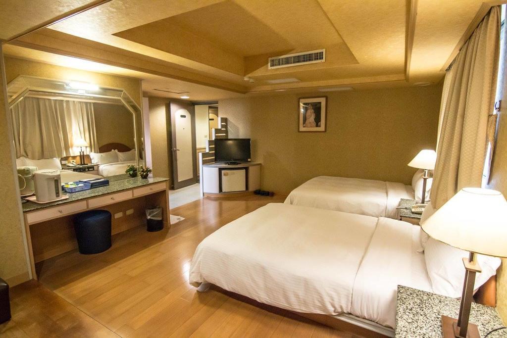แคทเธอรีน พลาซ่า โฮเต็ล Hotel เกาสง ภายนอก รูปภาพ